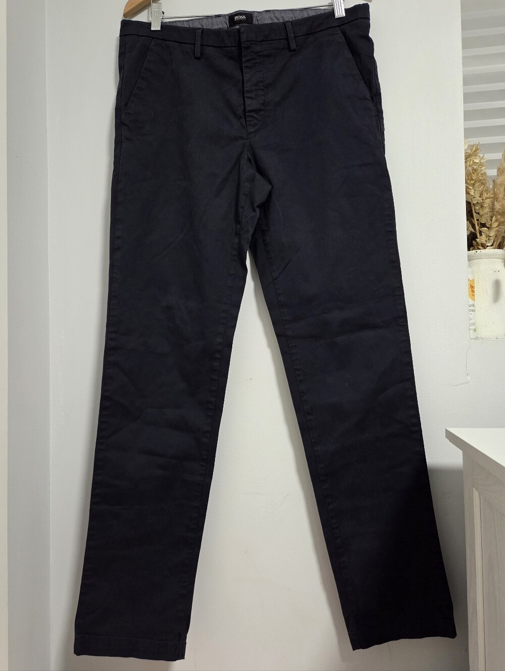 Hugo Boss Classic Straight Fit Pants in Dark Navy, sz 34R